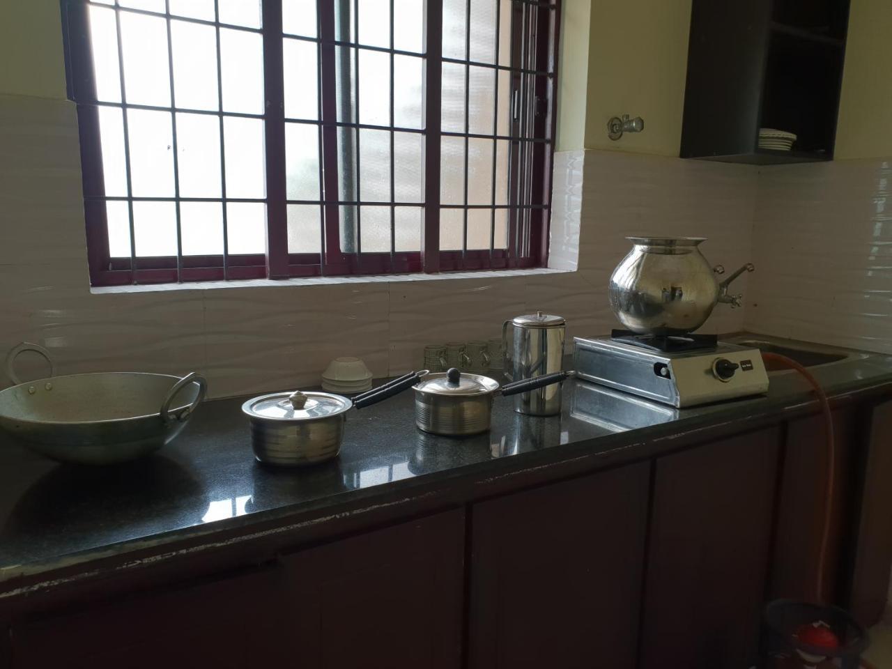 Sp Plaza Service Apartment Thiruvananthapuram Buitenkant foto